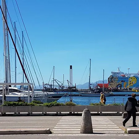 Frank House Lejlighed *