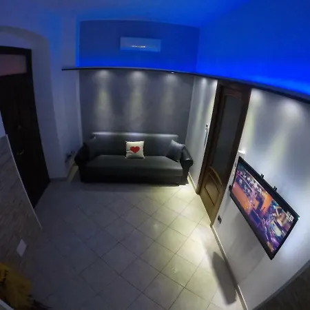 Frank House Apartment