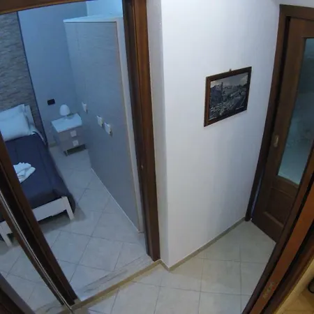 Frank House カリアリ